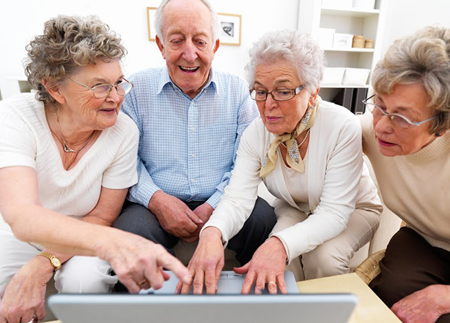 adultos mayores tecnología