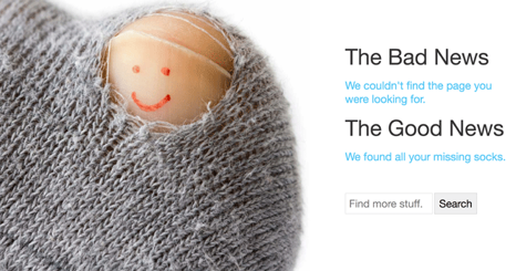 Un calcetín con hoyos es el mensaje de la aplicación Mashable.