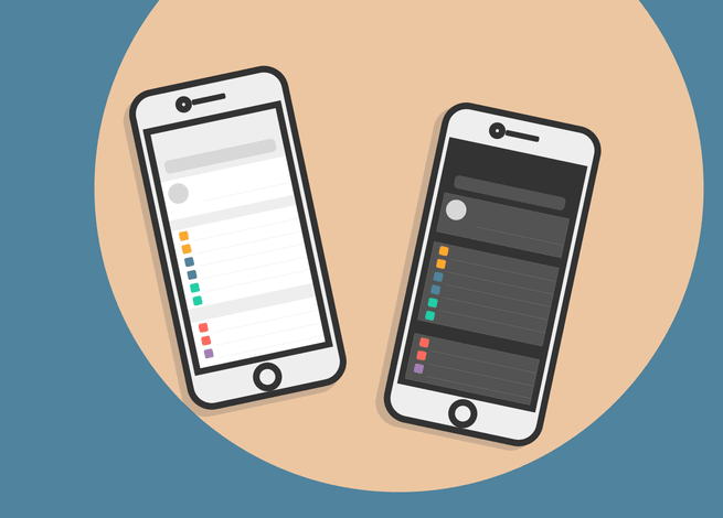 El modo oscuro y sus beneficios se muestran en dos celulares.
