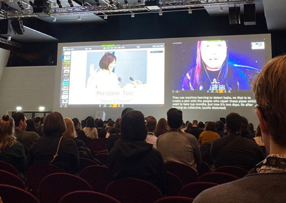 Charla de Audrey Tang por video llamada sobre Desarrollo Sostenible en Taiwan. 