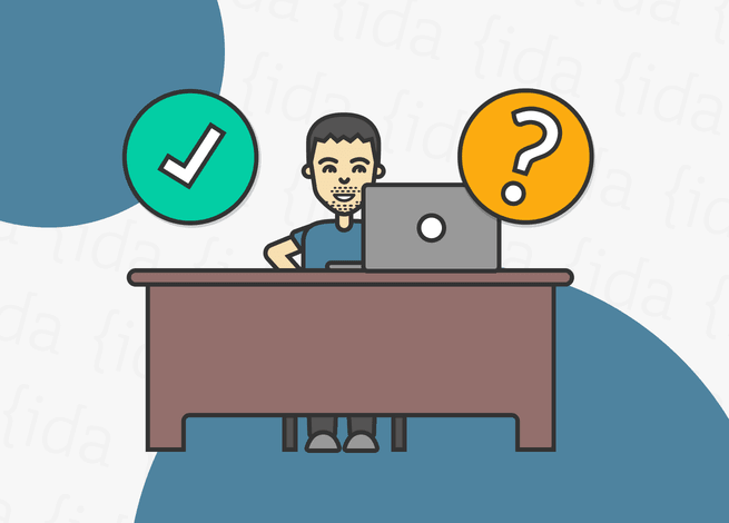 persona tras un escritorio realizando un test de usabilidad remoto.